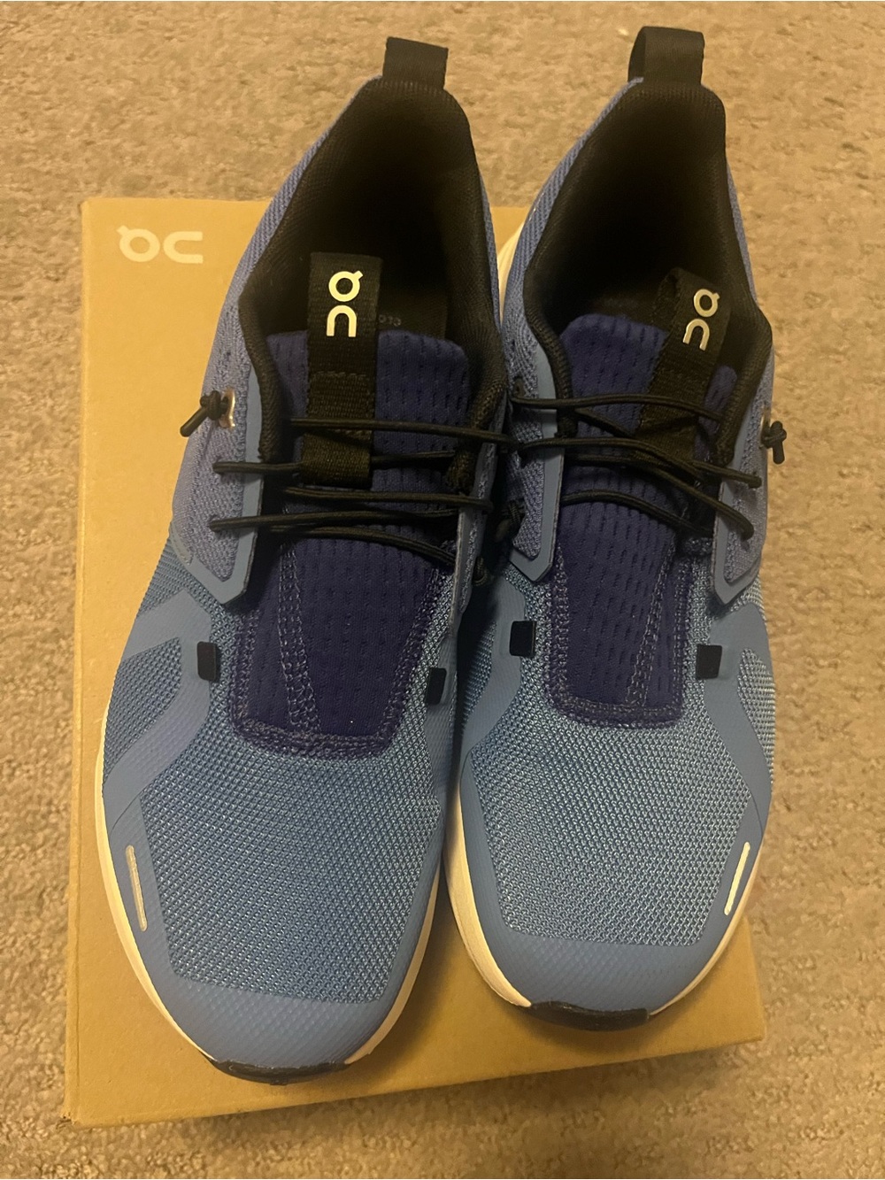 On Clouds 6 youth  Athletic Shoes - Blue